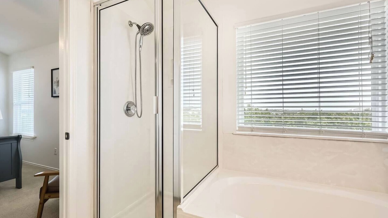 Photo of Bathroom in Avery Ranch Far West