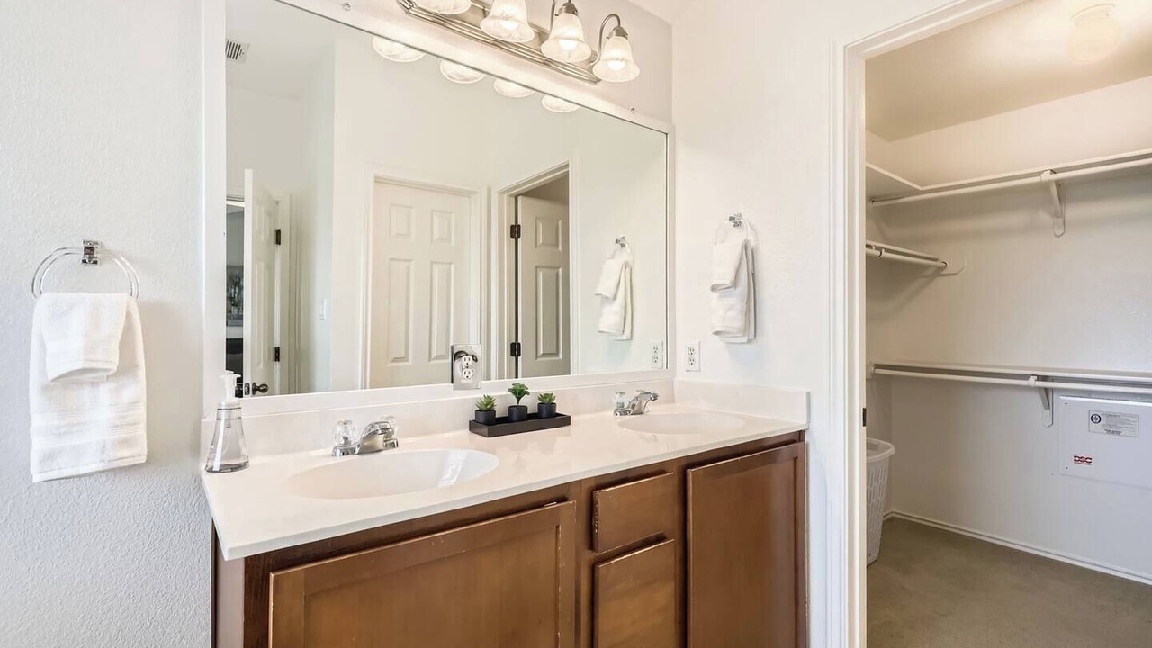 Photo of Bathroom in Avery Ranch Far West