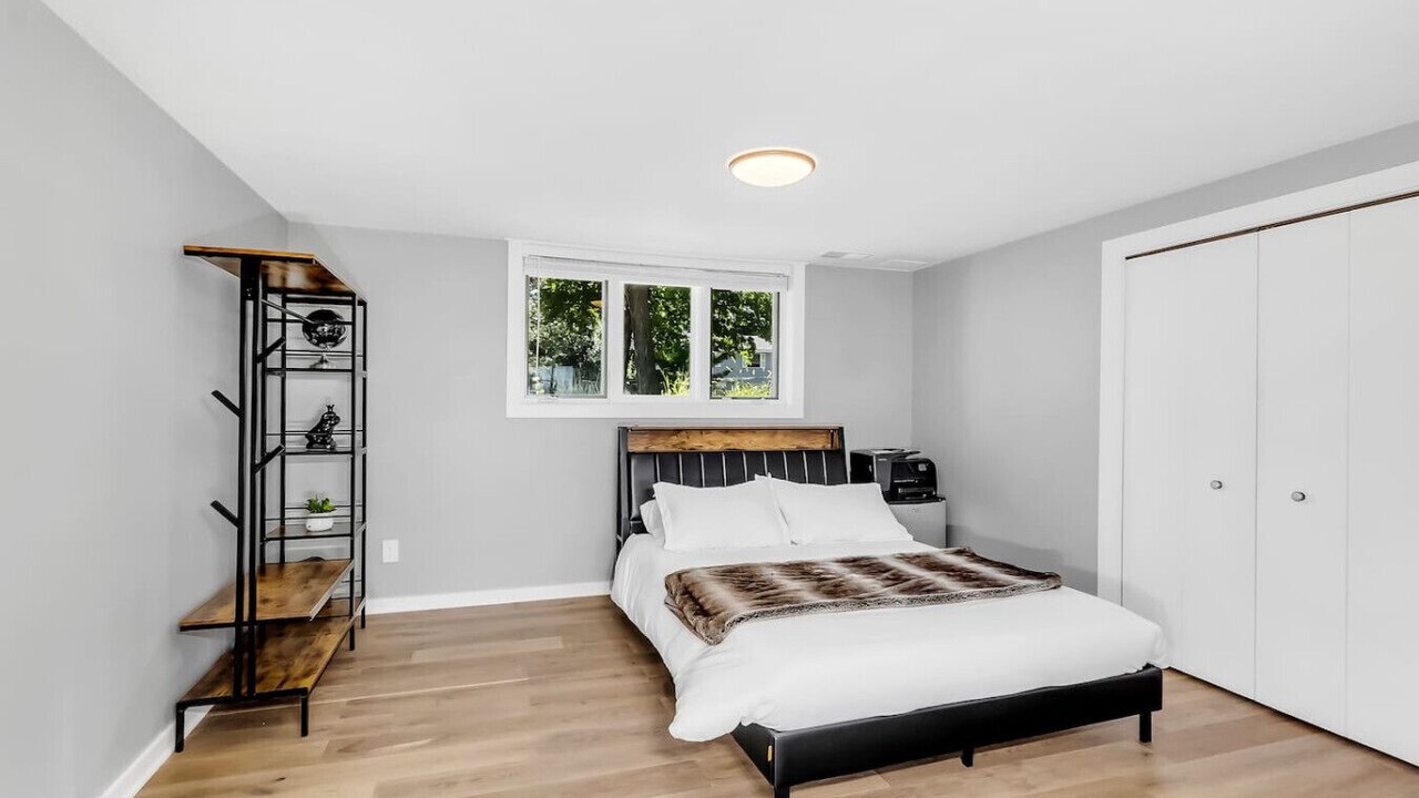 Photo of Bedroom in Mound