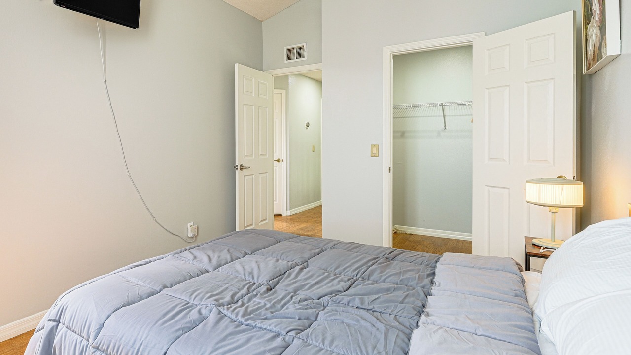 Photo of Bedroom in Lake Davenport Estates