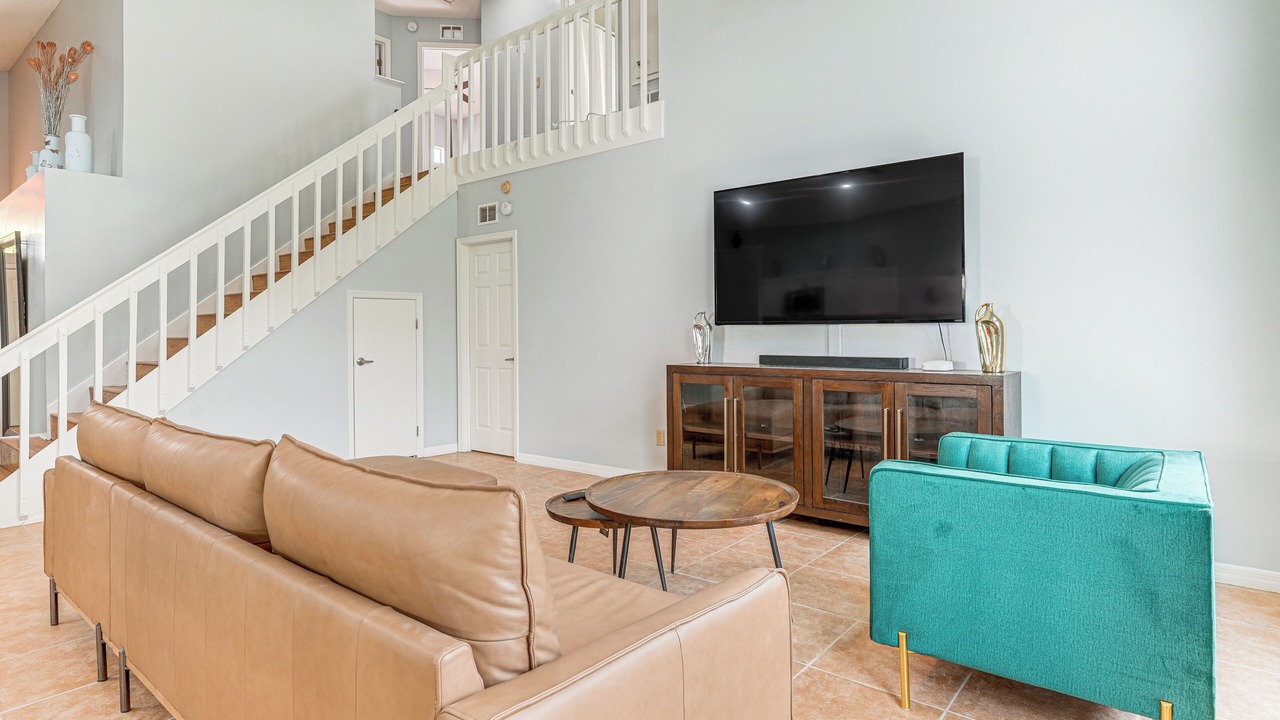 Photo of Livingroom in Lake Davenport Estates