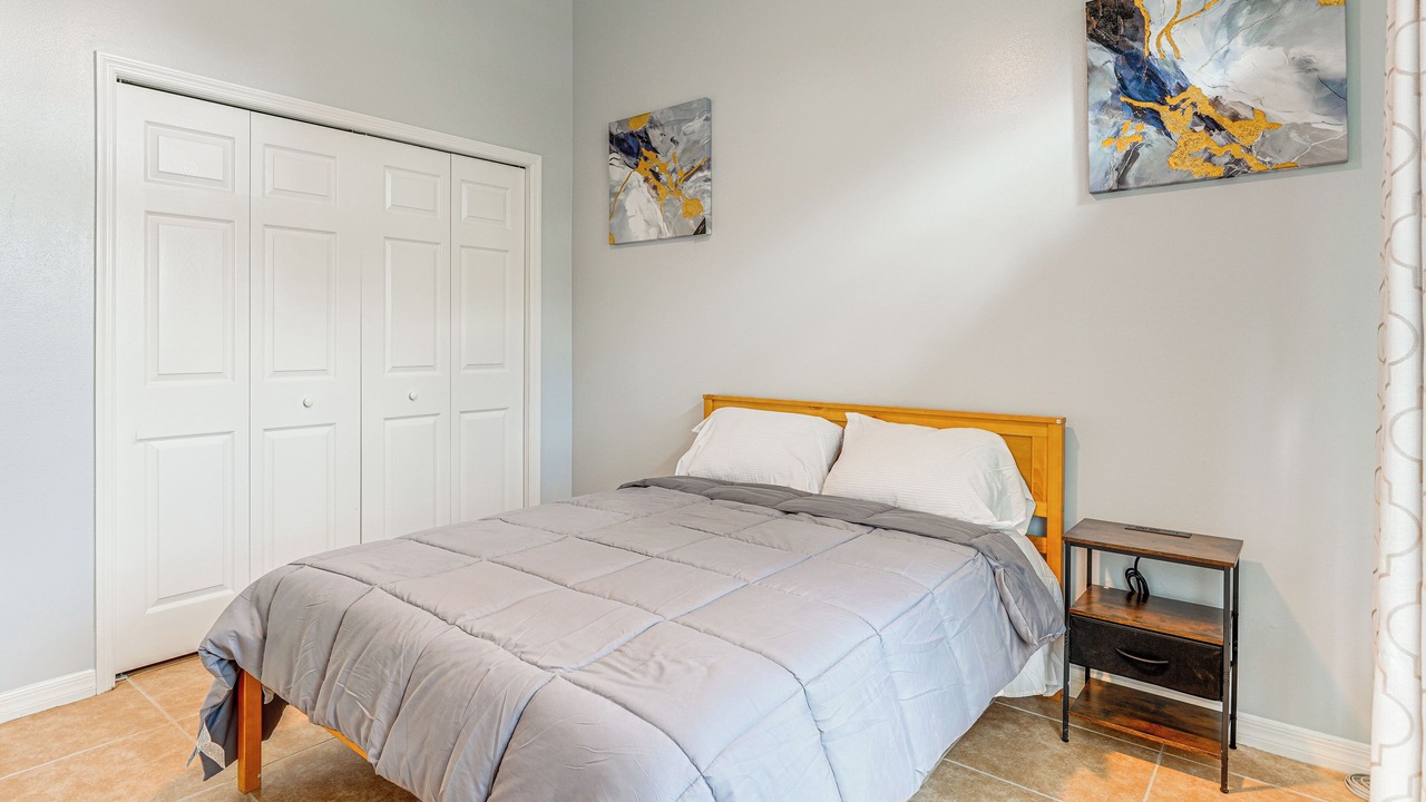 Photo of Bedroom in Lake Davenport Estates