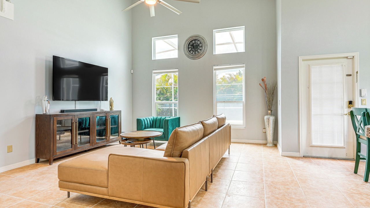 Photo of Bedroom in Lake Davenport Estates