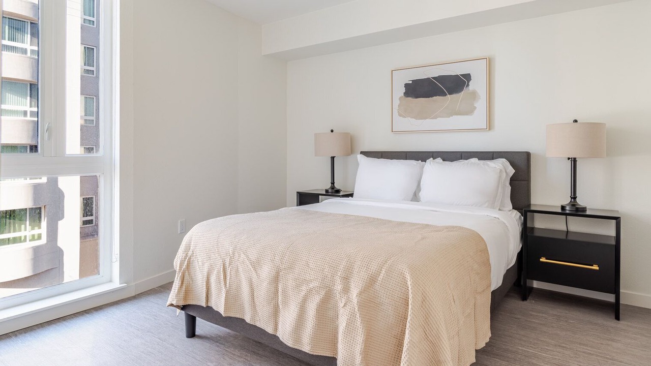 Photo of Bedroom in Downtown Berkeley