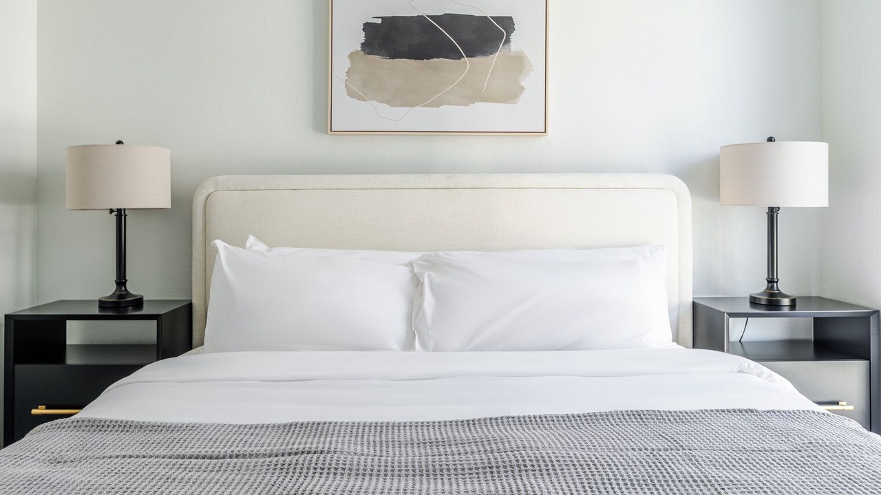 Photo of Bedroom in Downtown Berkeley