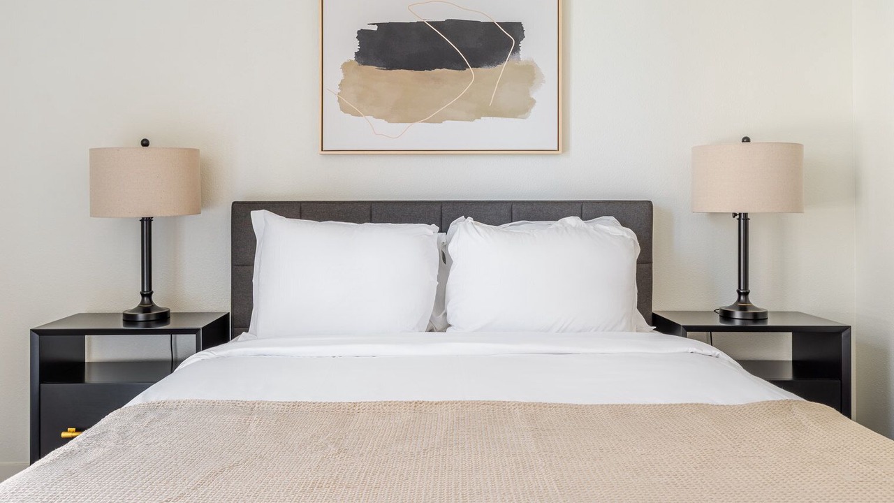 Photo of Bedroom in Downtown Berkeley