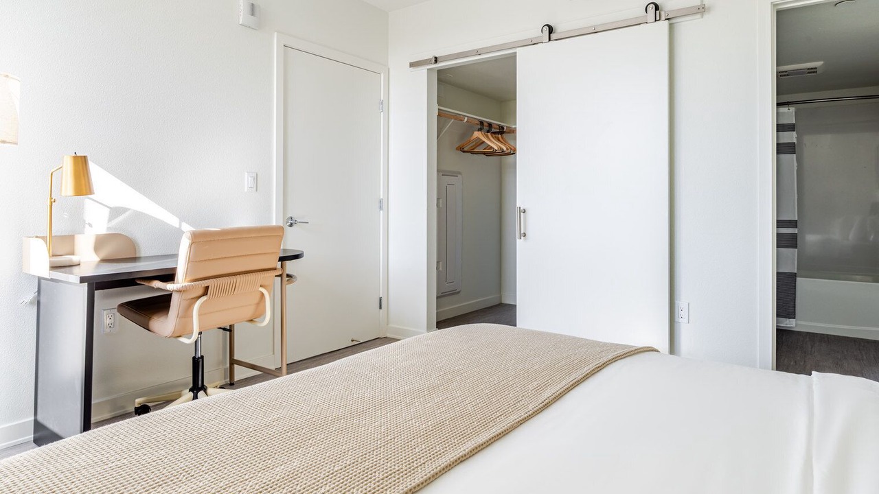 Photo of Bedroom in Downtown Berkeley