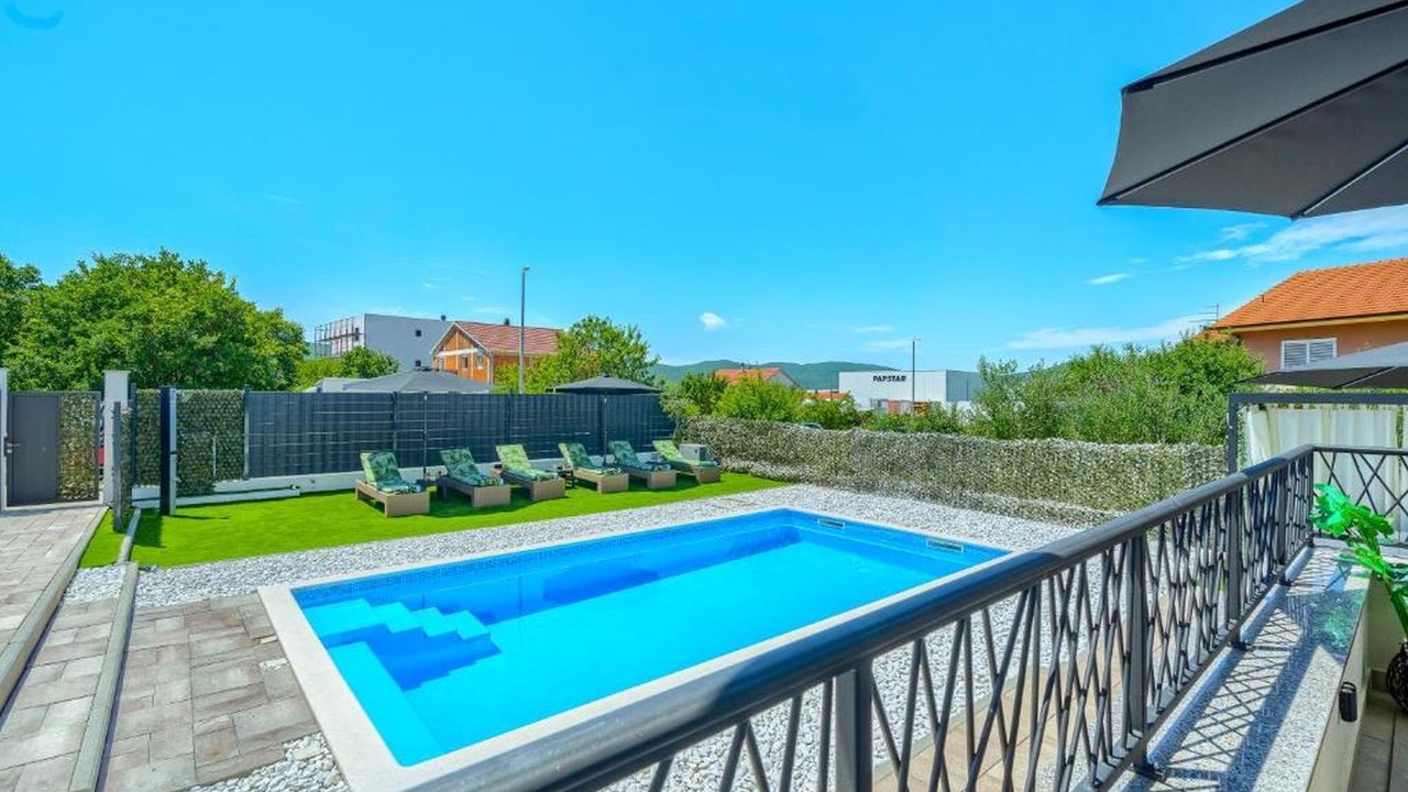 Photo of Patio Balcony in Dicmo