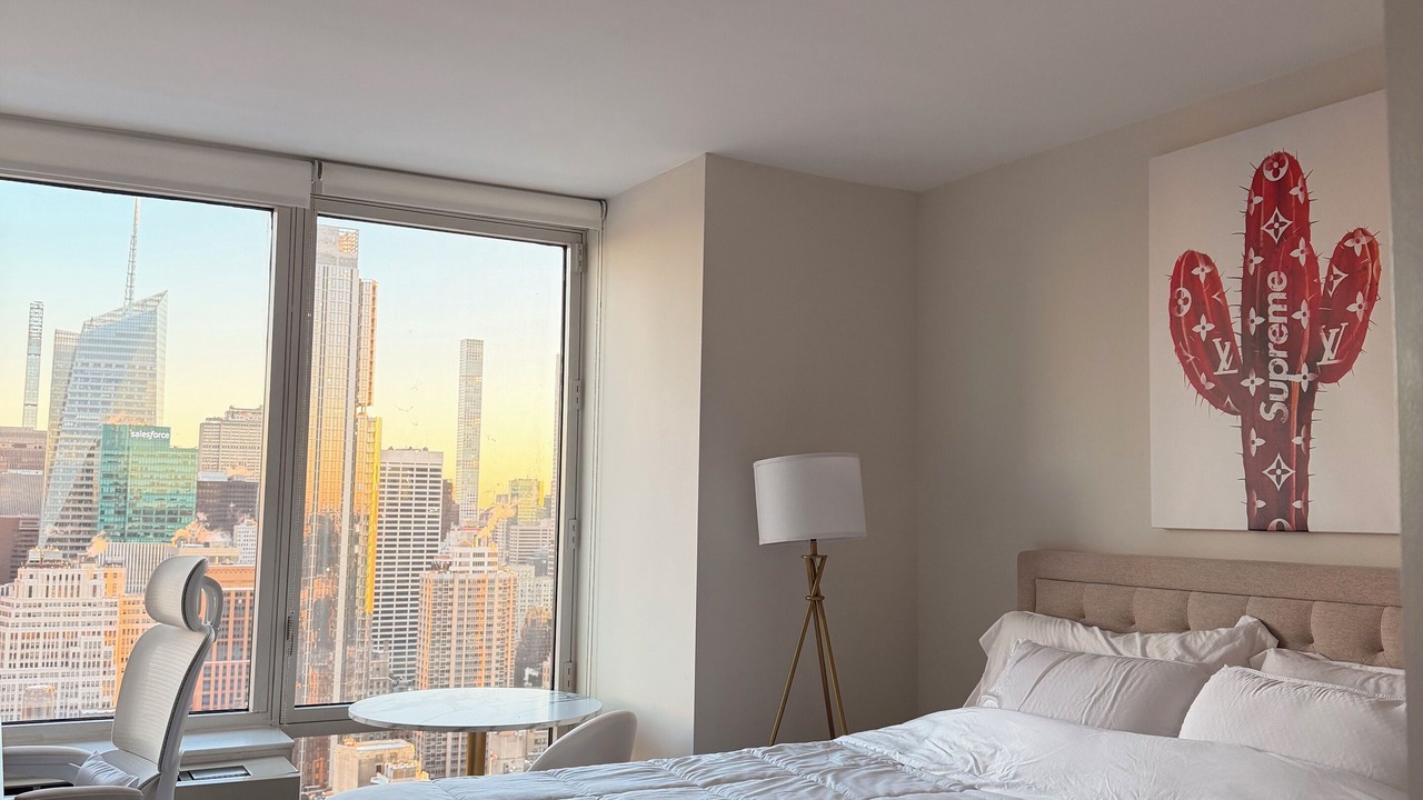 Photo of Bedroom in Midtown