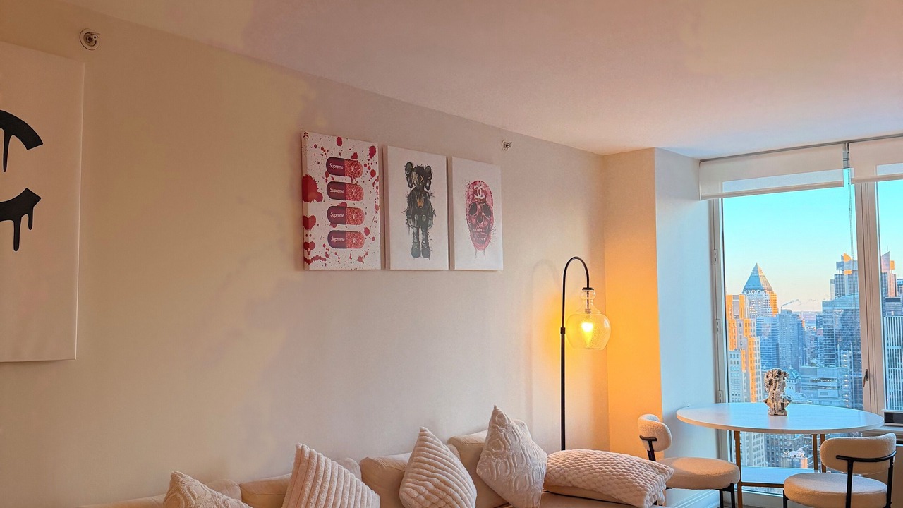 Photo of Livingroom in Midtown