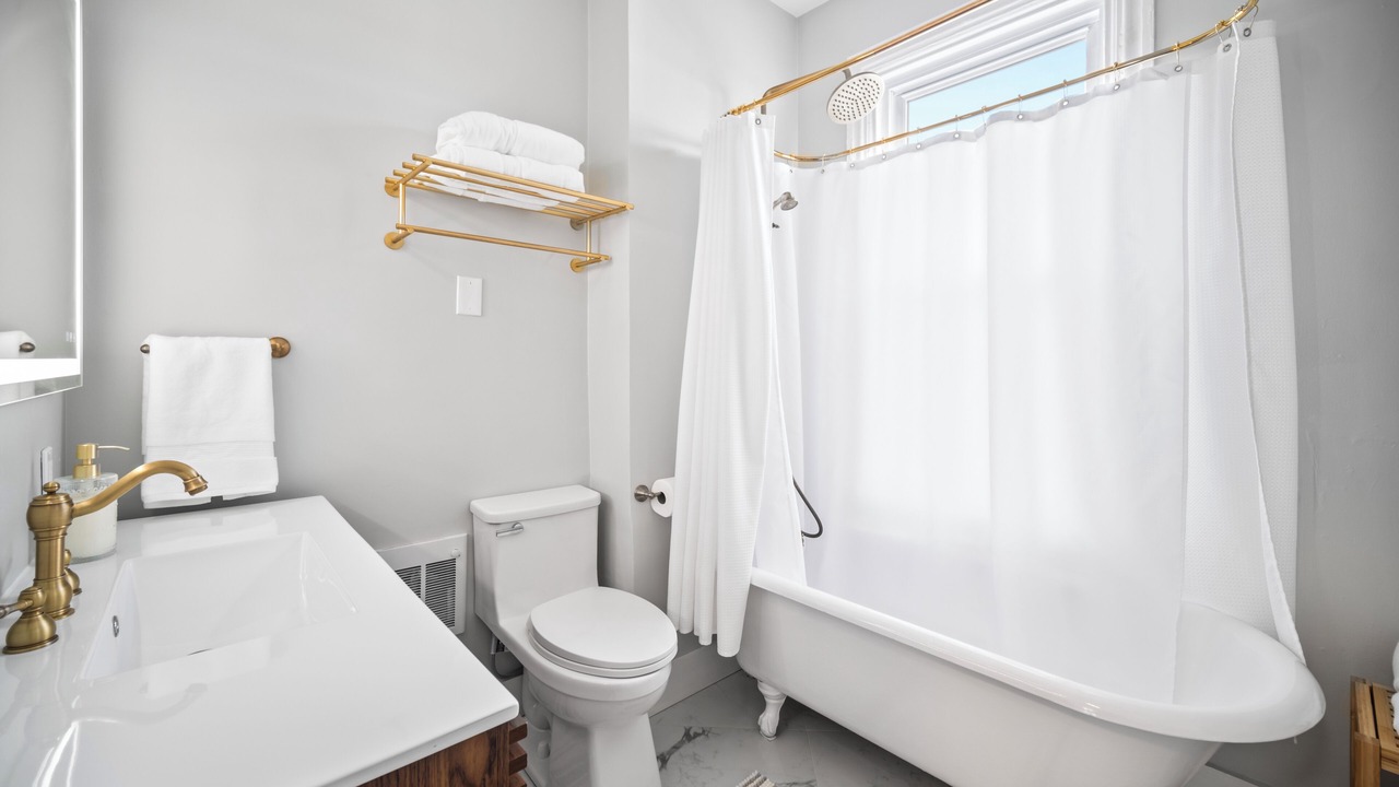 Photo of Bathroom in Hyde Square