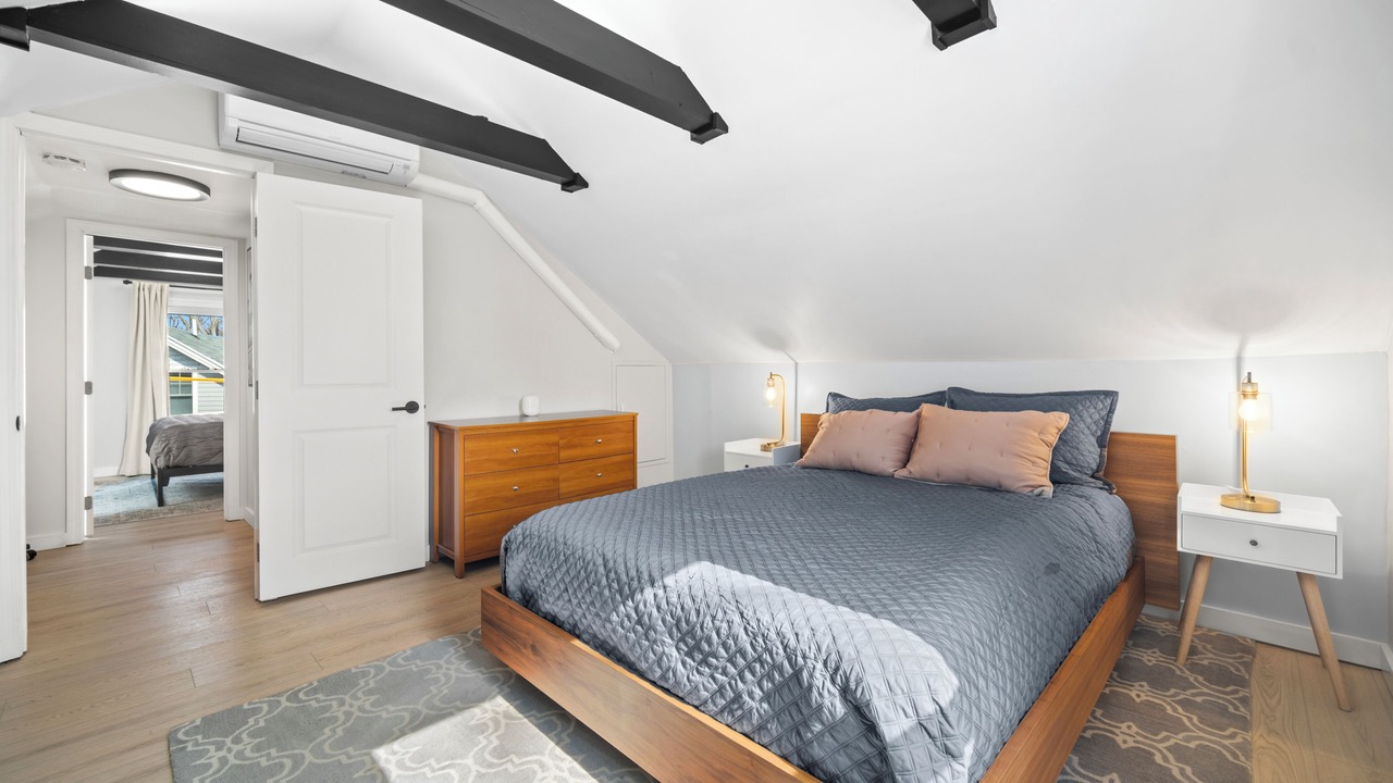 Photo of Bedroom in Hyde Square
