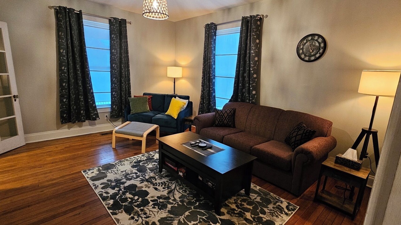 Photo of Livingroom in Shelburne