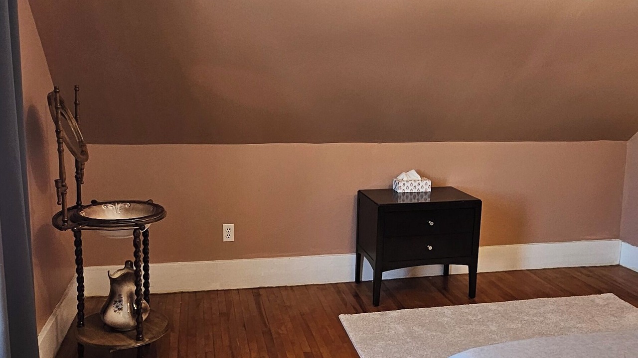 Photo of Bedroom in Shelburne