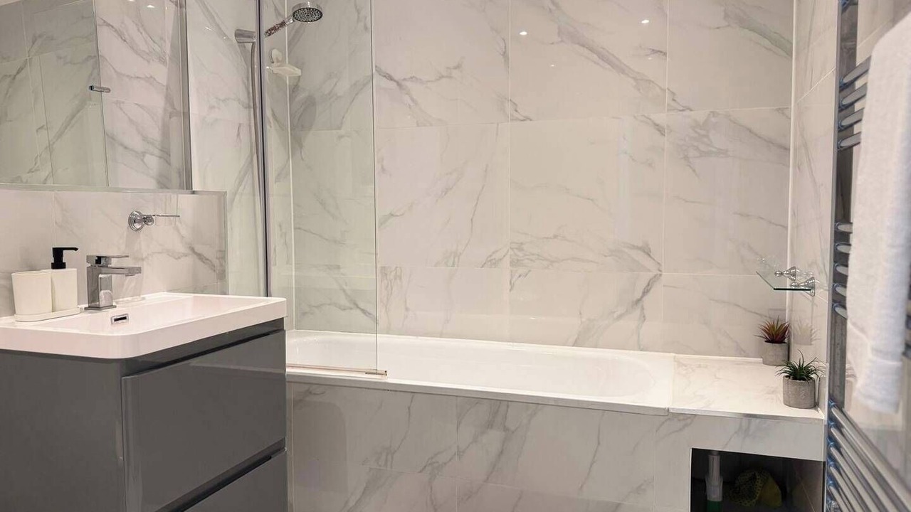 Photo of Others in West Thurrock