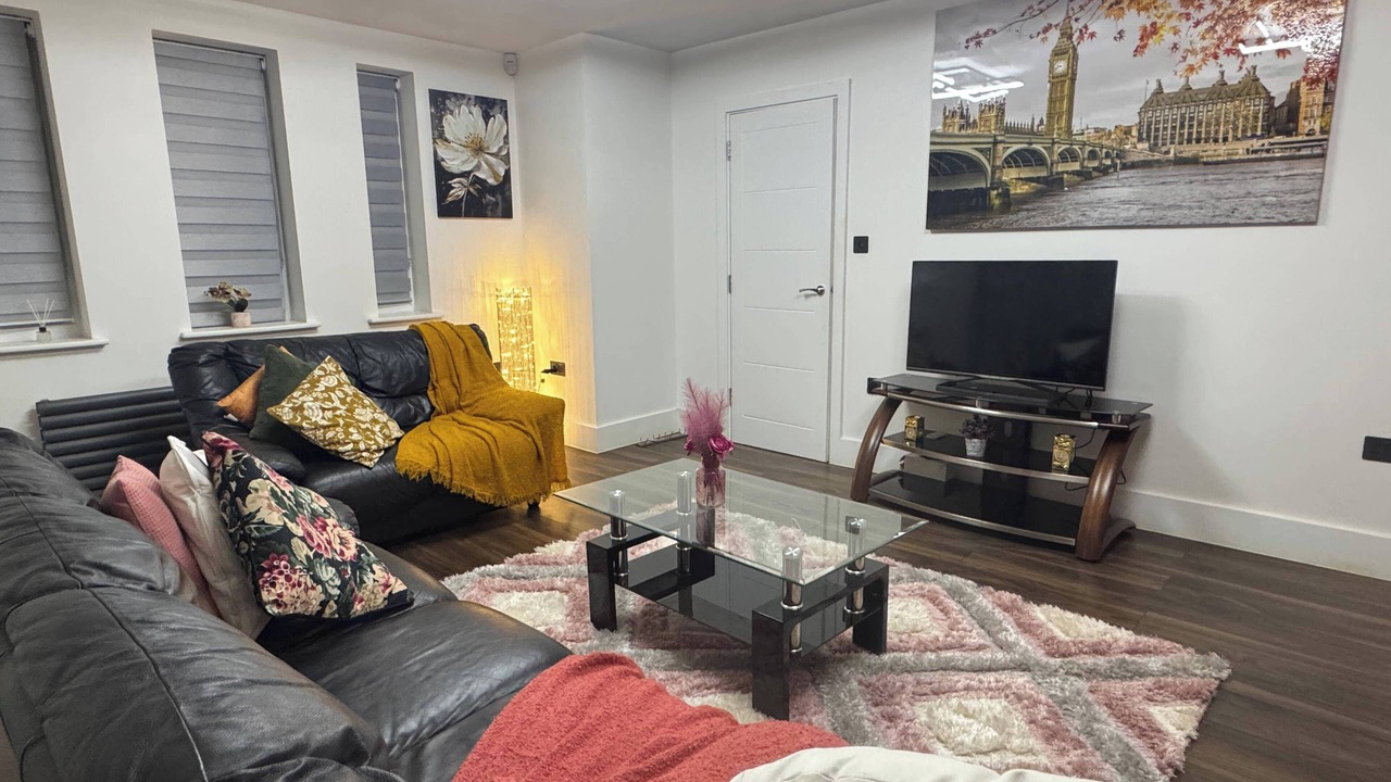 Photo of Others in West Thurrock