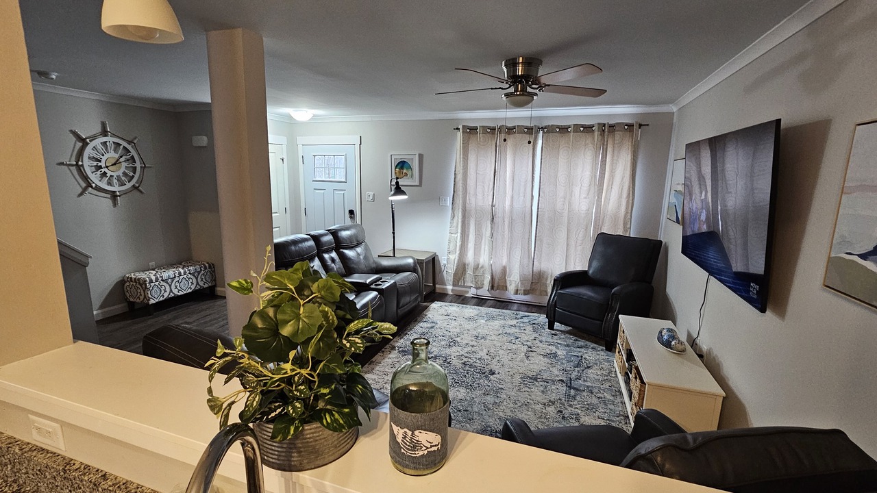 Photo of Livingroom in Lamoine