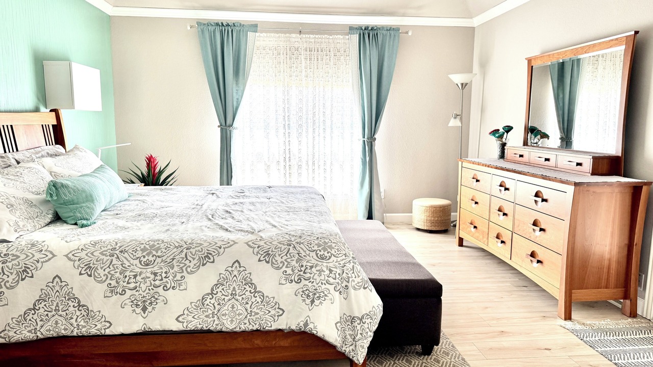 Photo of Bedroom in Far North Dallas