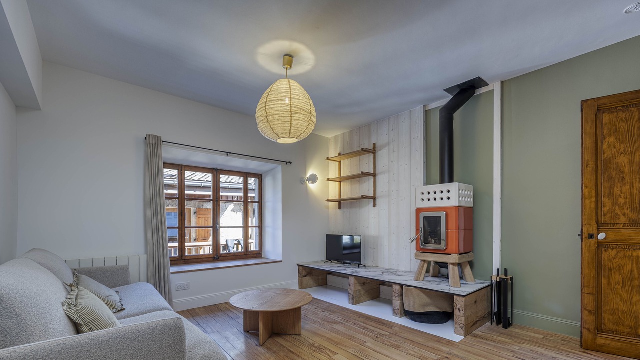 Photo of Livingroom in Menthon-Saint-Bernard