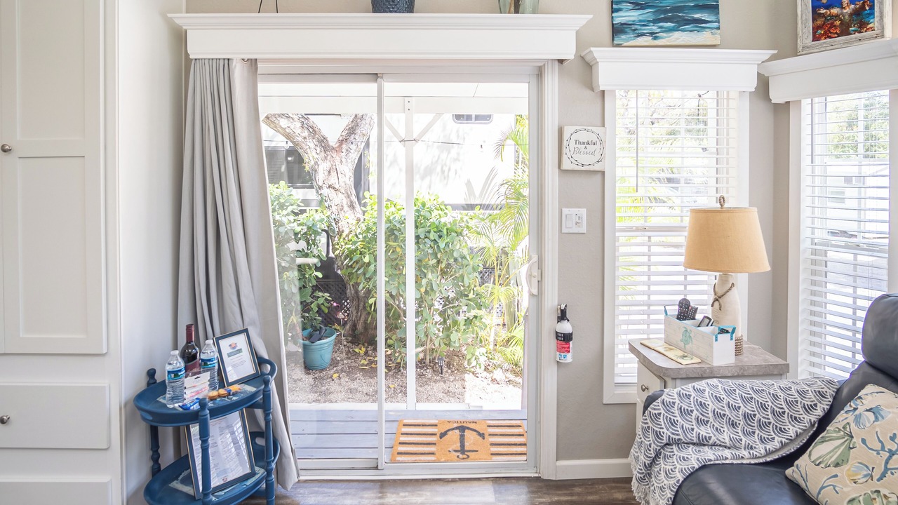 Photo of Livingroom in Largo Gardens
