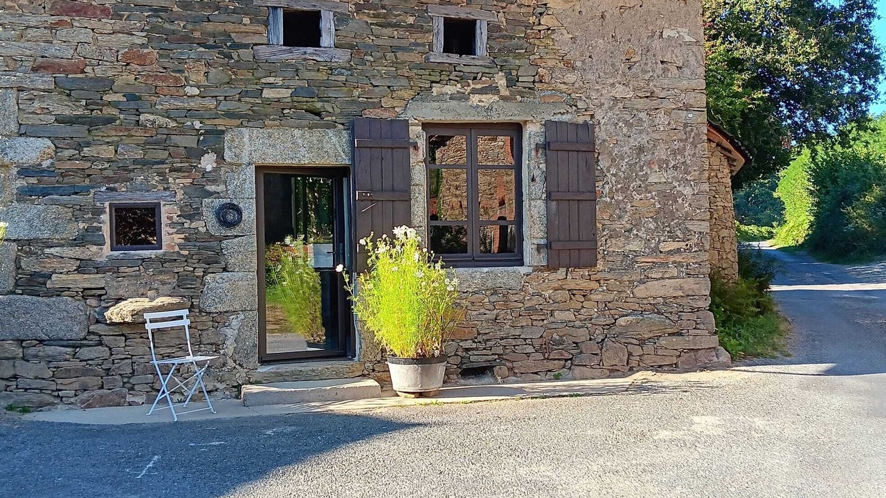 Photo of Outdoor in Oradour-sur-Vayres