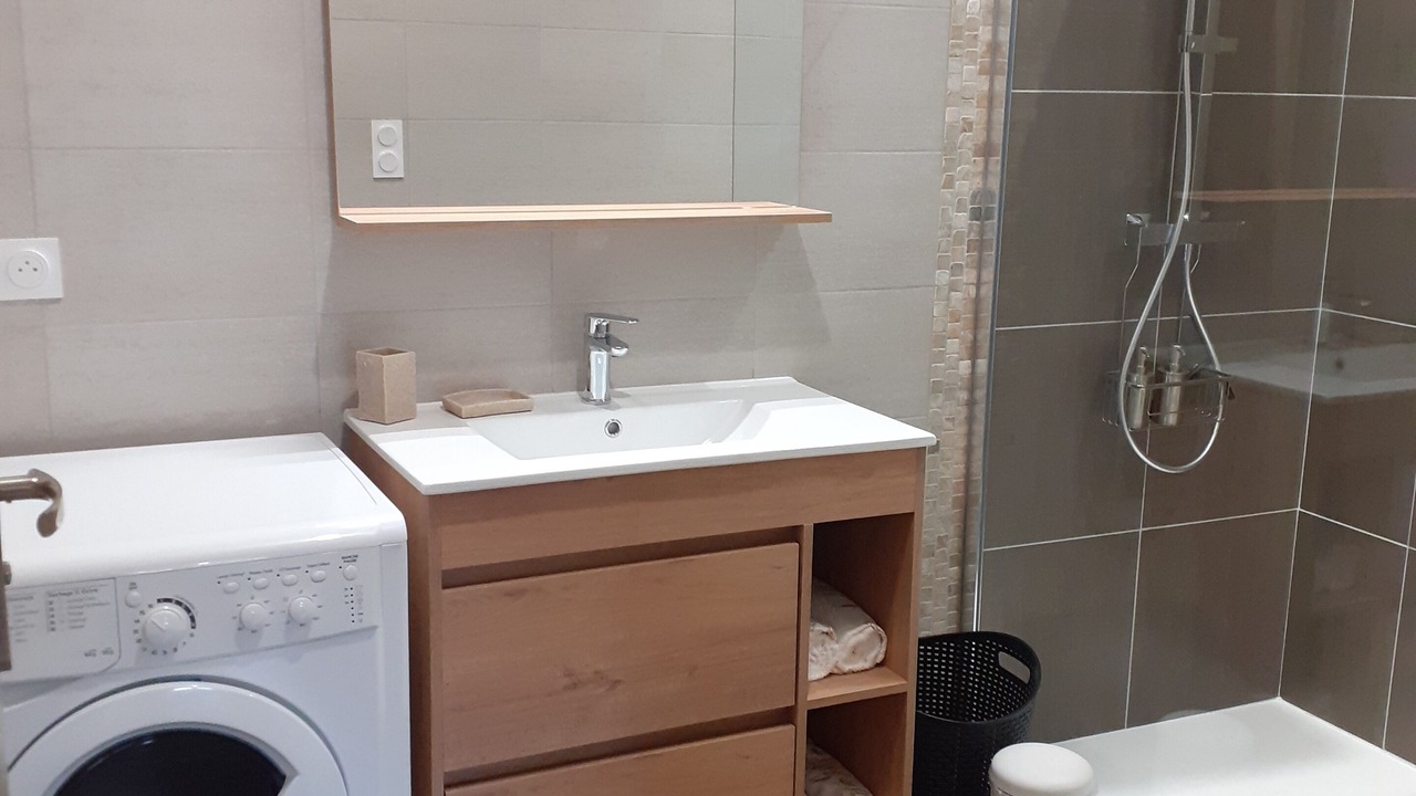 Photo of Bathroom in Saint-Julien-Chapteuil