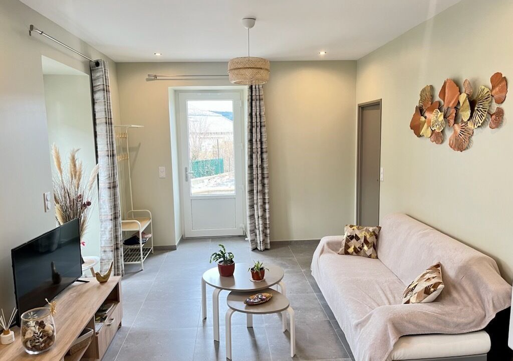 Photo of Livingroom in Saint-Julien-Chapteuil