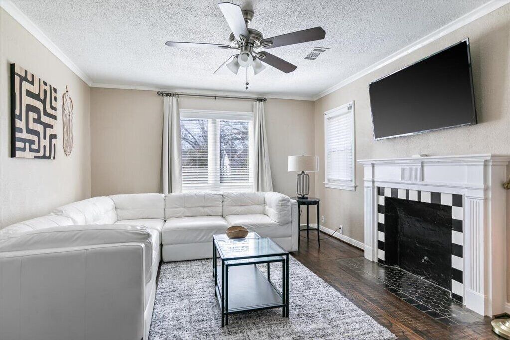 Photo of Livingroom in Richardson
