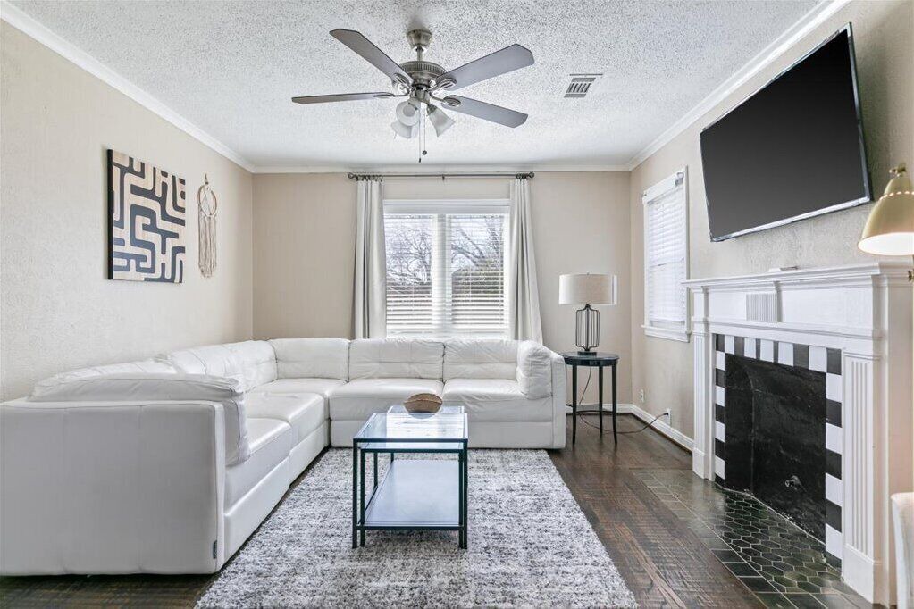 Photo of Livingroom in Richardson