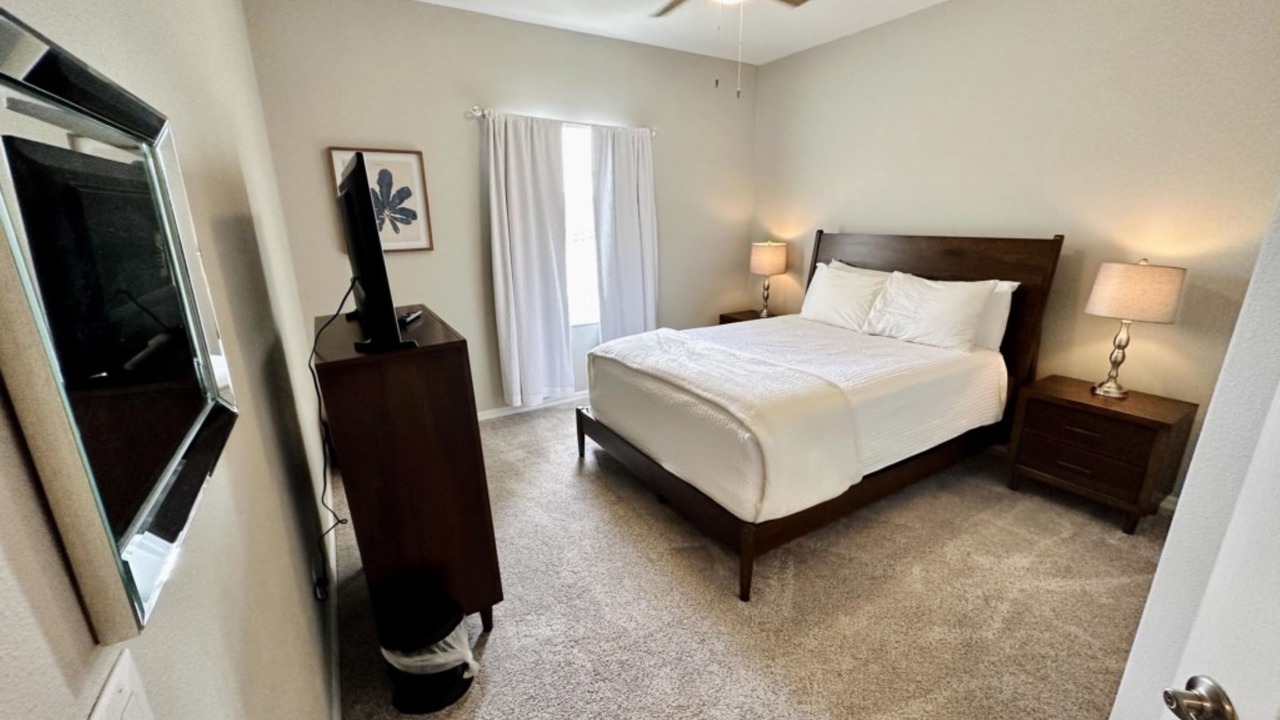 Photo of Bedroom in Lake Davenport Estates