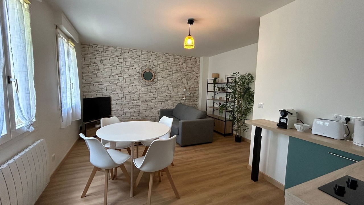 Photo of Livingroom in Guyancourt