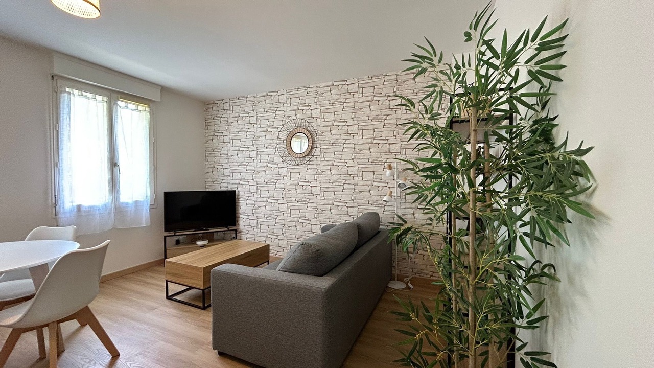 Photo of Livingroom in Guyancourt