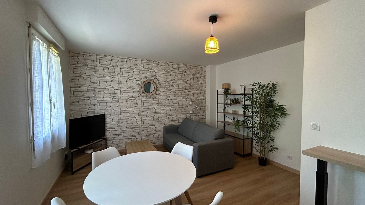 Photo of Livingroom in Guyancourt