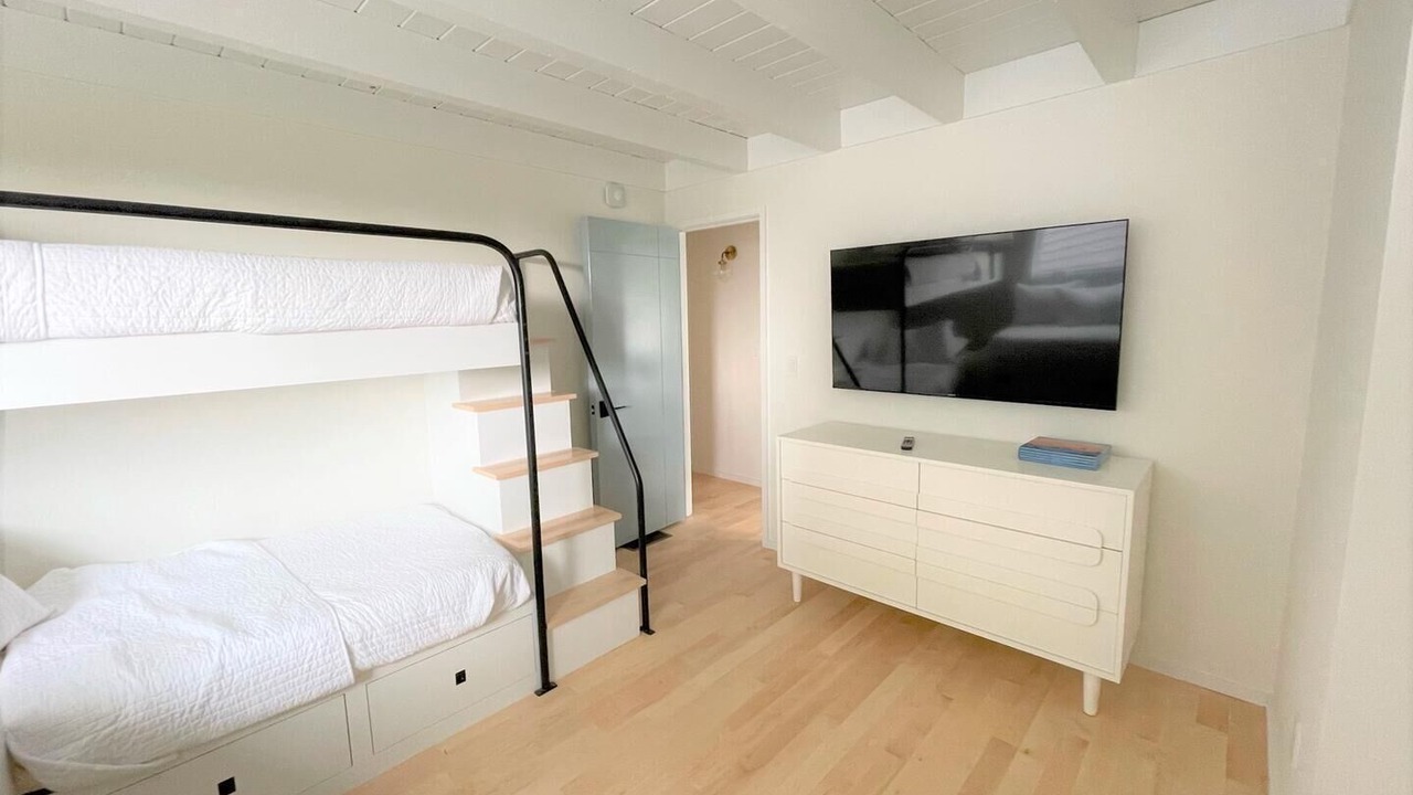 Photo of Others in North Shores