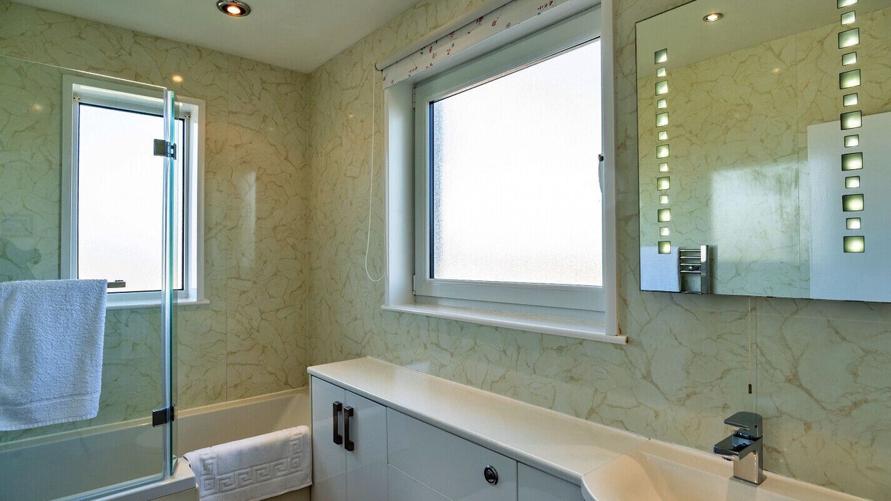 Photo of Bathroom in Marazion