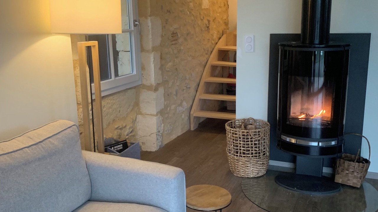 Photo of Livingroom in Saint-Germain-et-Mons