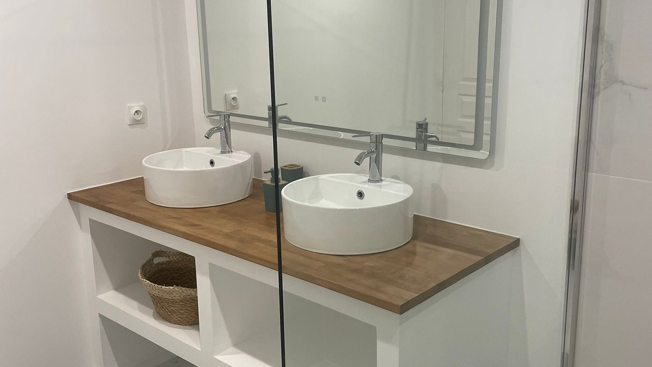 Photo of Bathroom in Juziers