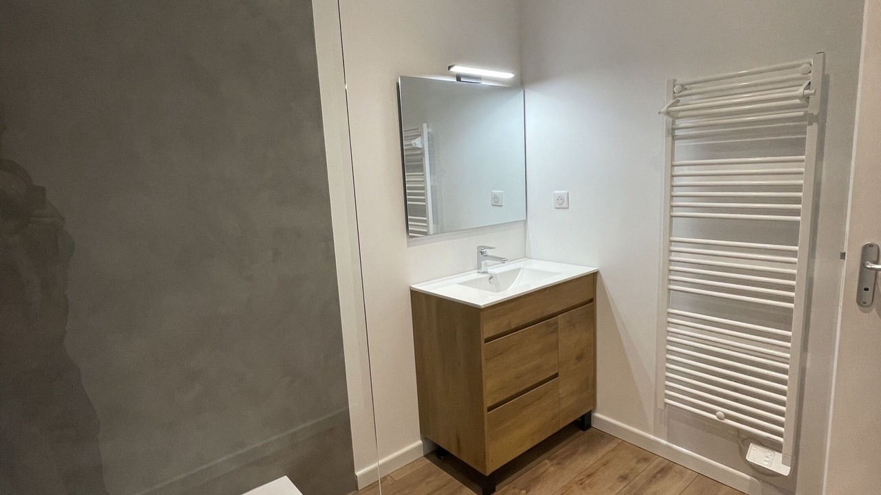 Photo of Bedroom in Saint-Leger-les-Melezes