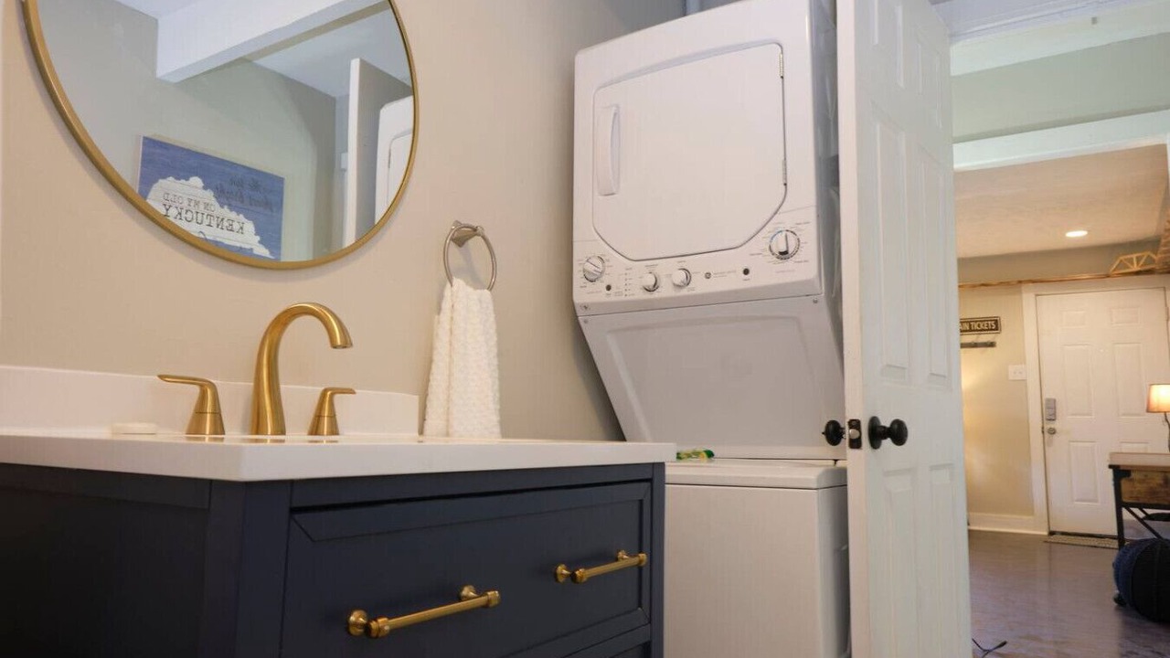 Photo of Bathroom in Midway