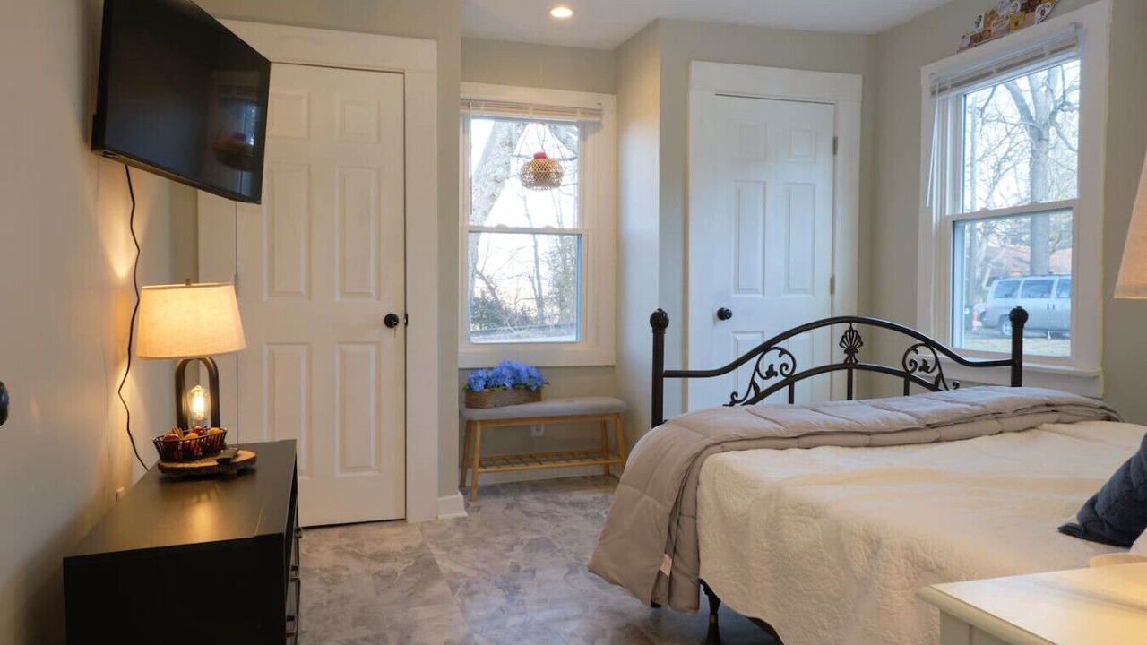 Photo of Bedroom in Midway