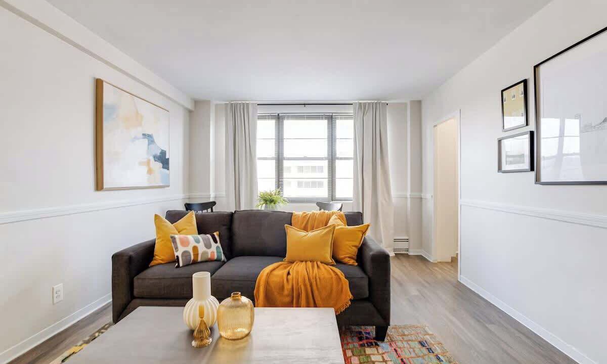 Photo of Livingroom in Downtown Baltimore