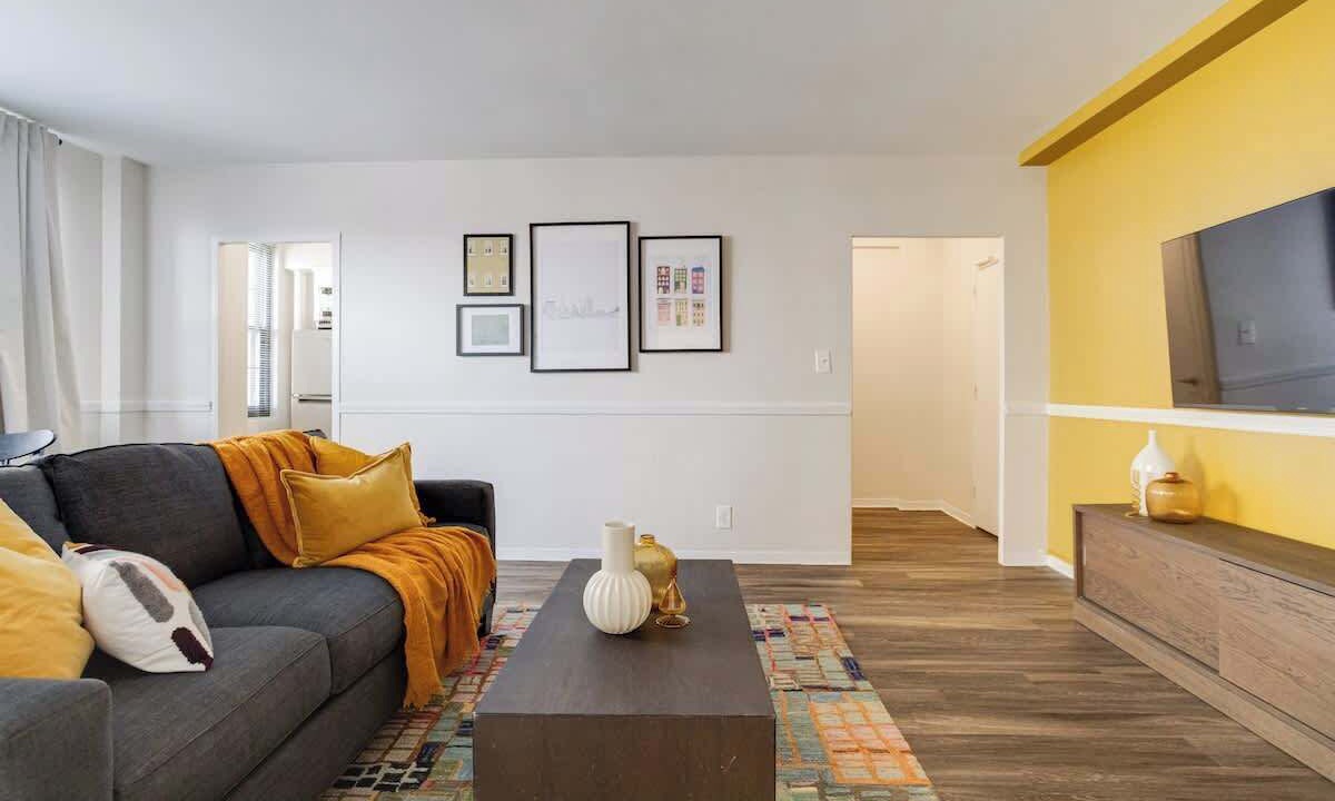 Photo of Livingroom in Downtown Baltimore