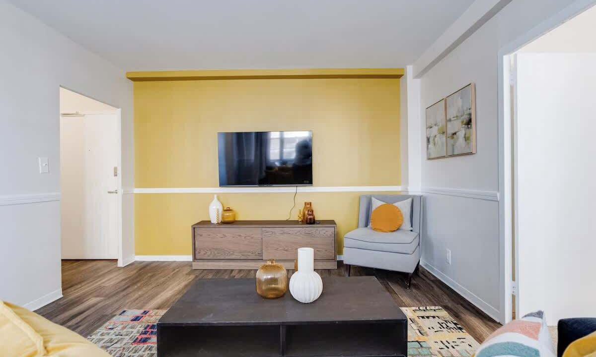 Photo of Livingroom in Downtown Baltimore