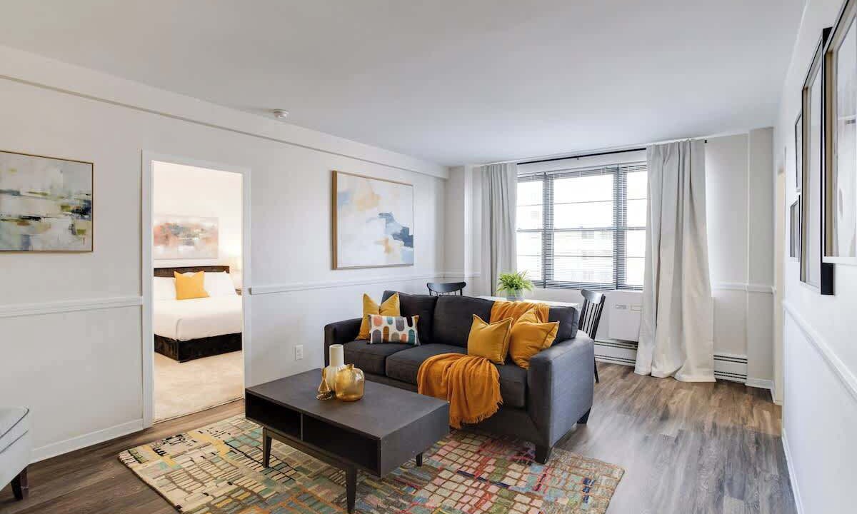 Photo of Livingroom in Downtown Baltimore