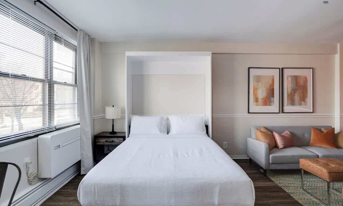 Photo of Bedroom in Downtown Baltimore
