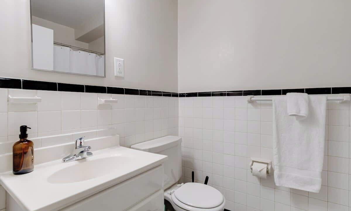 Photo of Bathroom in Downtown Baltimore