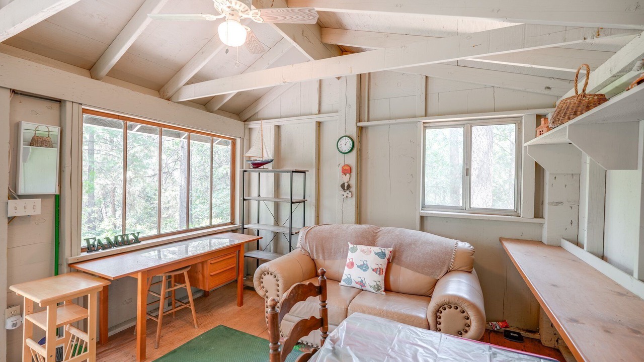 Photo of Livingroom in Twain Harte