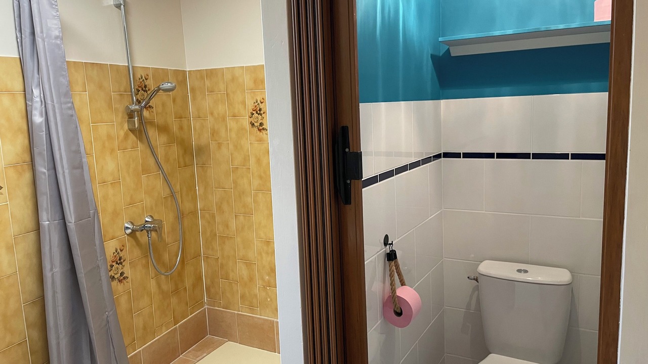 Photo of Bathroom in Coulon