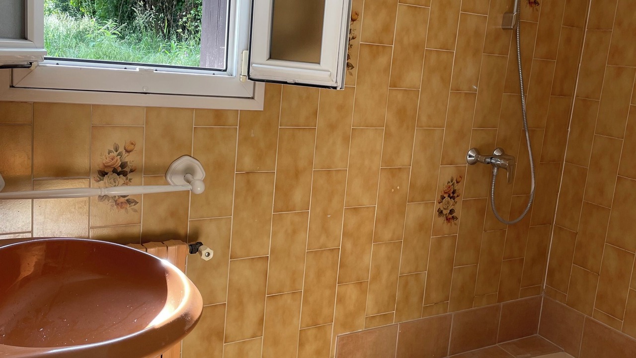 Photo of Bathroom in Coulon