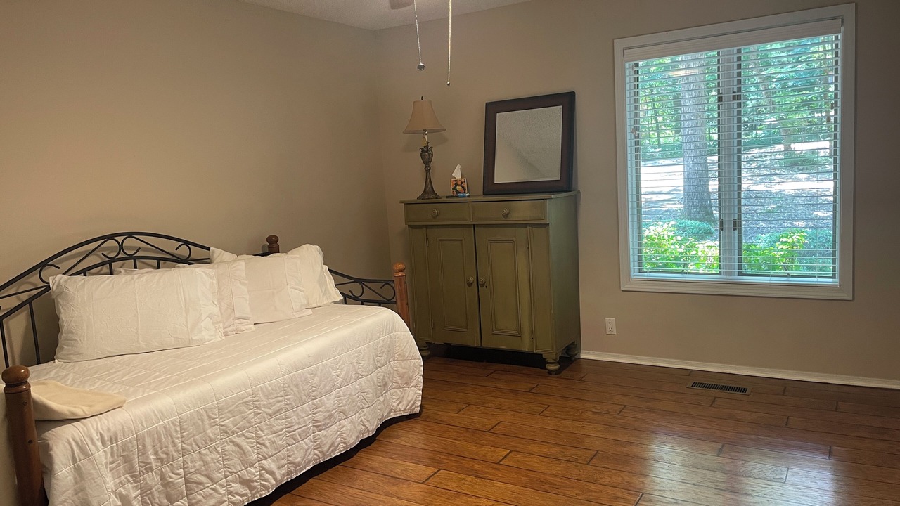 Photo of Bedroom in Hot Springs Village